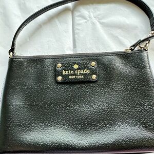 Kate Spade ♠️ Wristlet